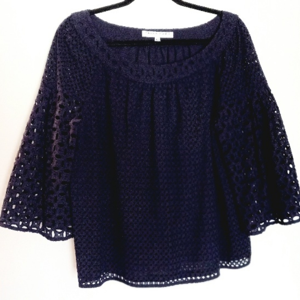 TRINA TURK Navy Blue Cotton Eyelet Bell-Sleeve Blouse Size L Made In California